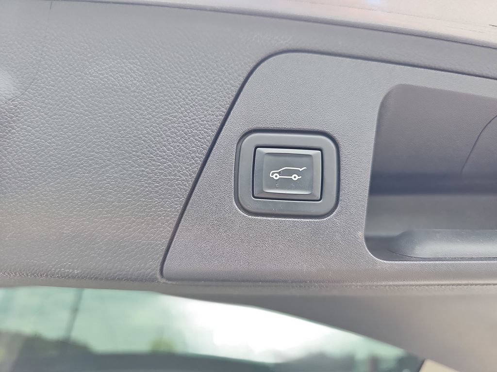 Used 2020 Buick Envision Preferred AWD/4WD image 33