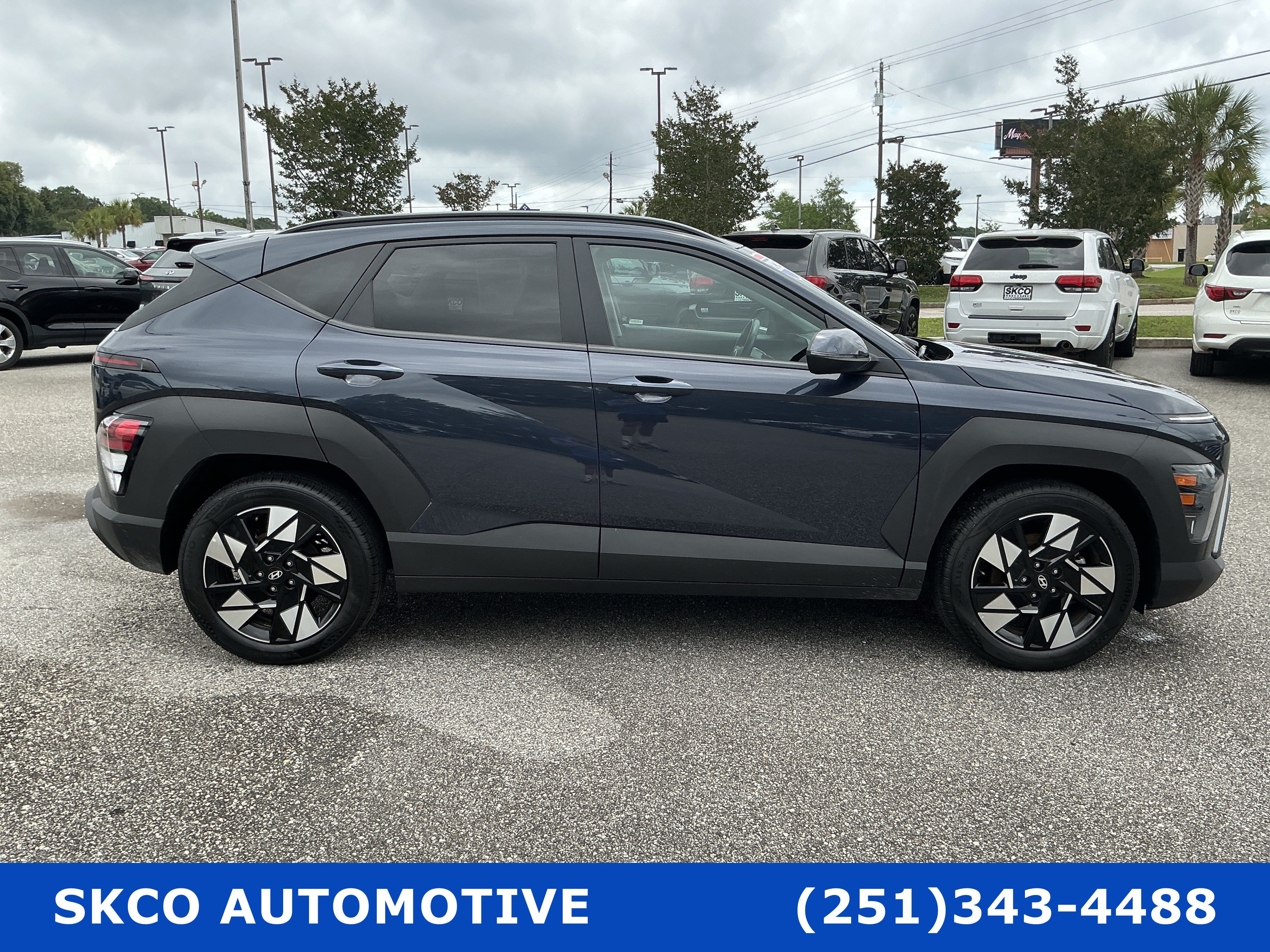 Used 2025 Hyundai Kona SEL FWD image 6