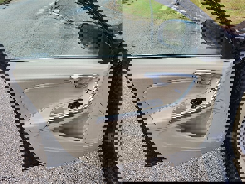 Used 2015 Volvo S60 T5 Premier image 23