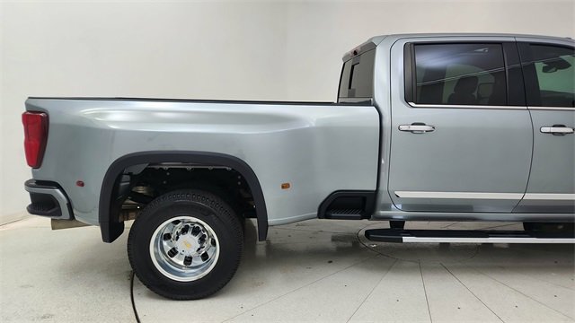 Used 2024 Chevrolet Silverado 3500 High Country image 12