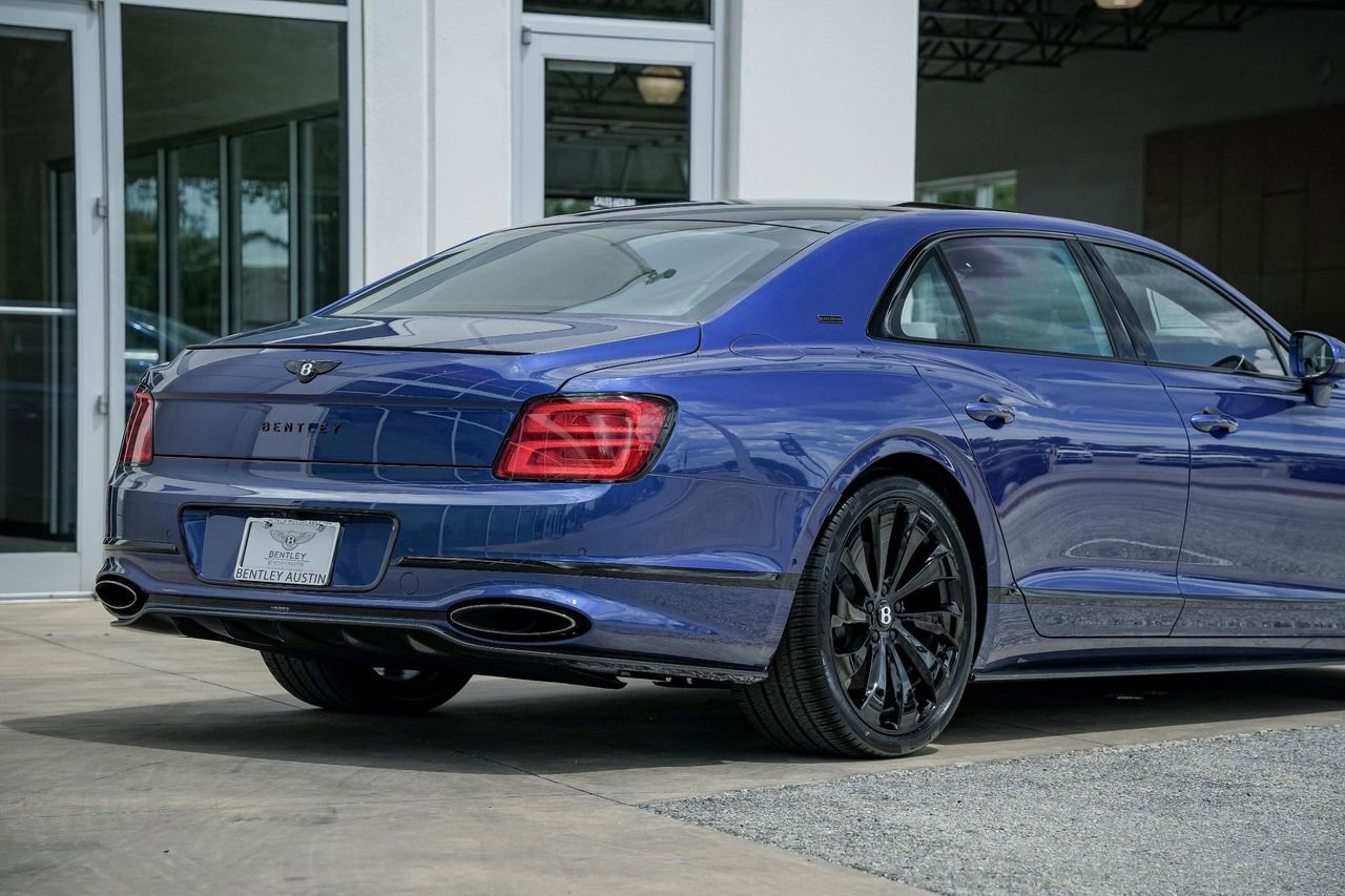 New 2025 Bentley Flying Spur Plug-In Hybrid AWD/4WD image 9