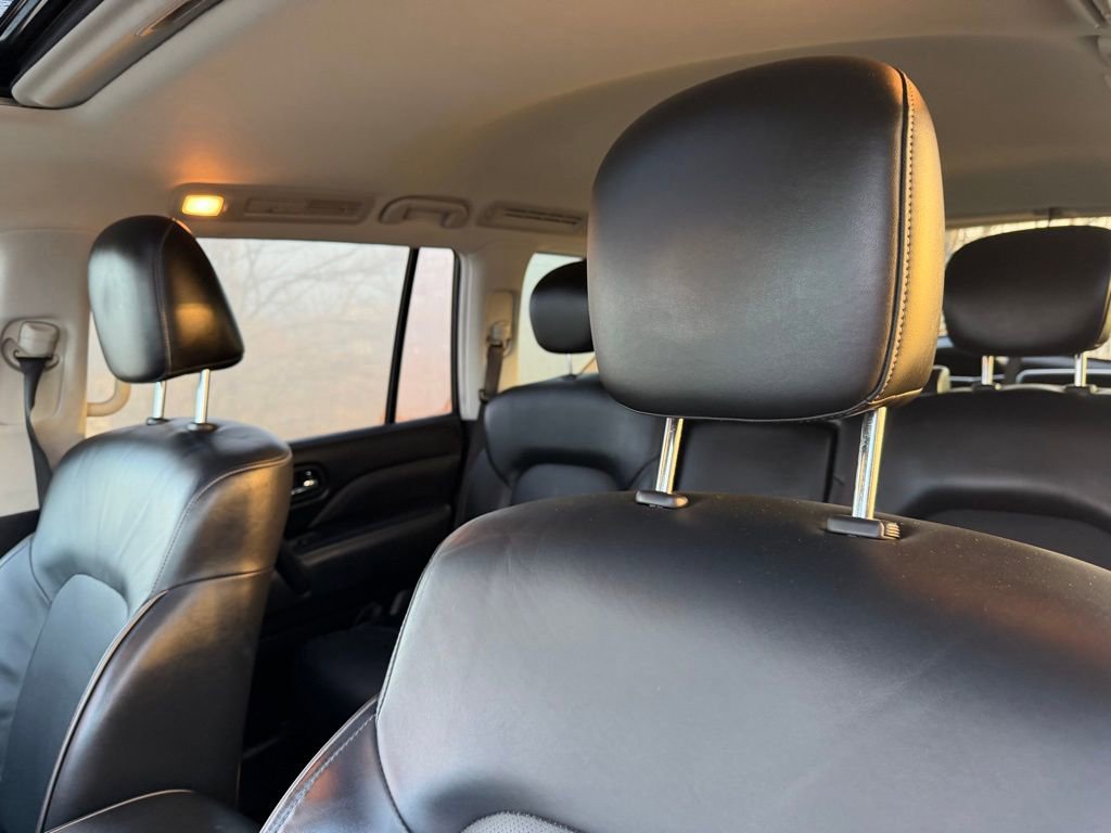 Used 2018 INFINITI QX80 4WD w/ Driver Assistance Package image 11