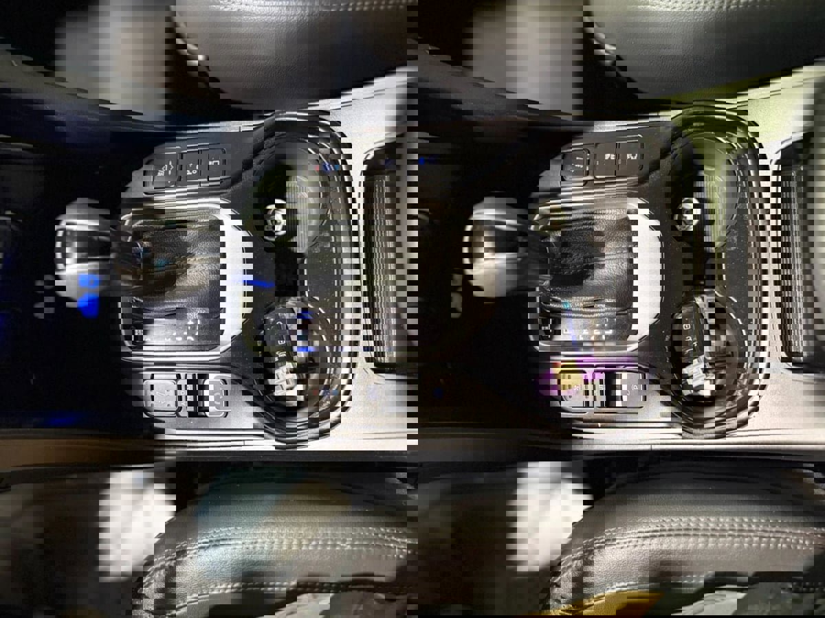 Used 2017 Hyundai Santa Fe SE w/ SE Ultimate Tech Package 03 image 28