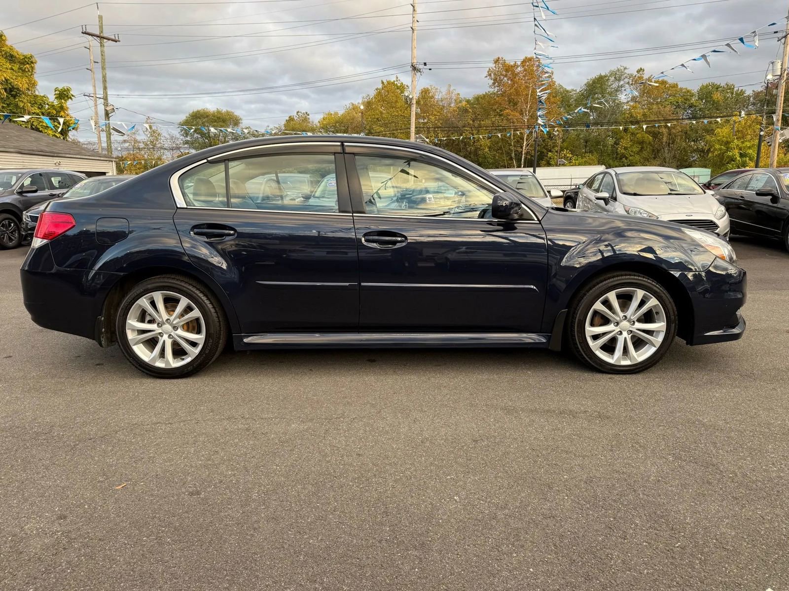 Used 2013 Subaru Legacy 2.5i Premium w/ All-Weather Pkg + Moonroof image 13