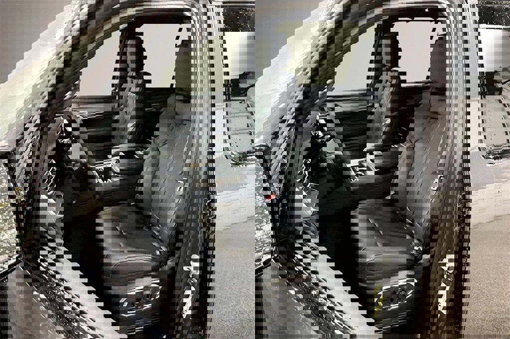 New 2026 Jeep Grand Wagoneer L Limited image 9