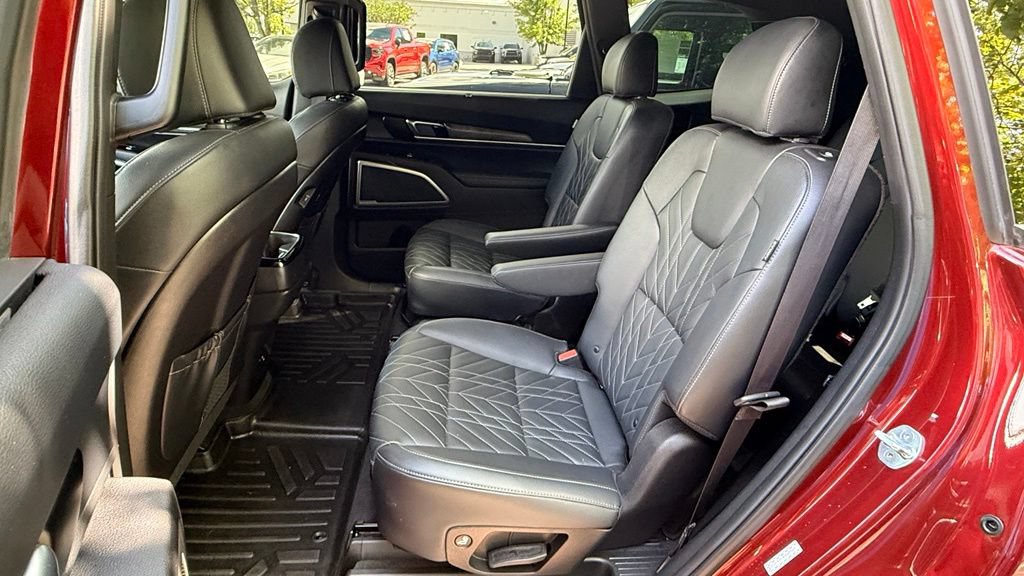 Used 2023 Kia Telluride EX X-Line AWD/4WD image 37