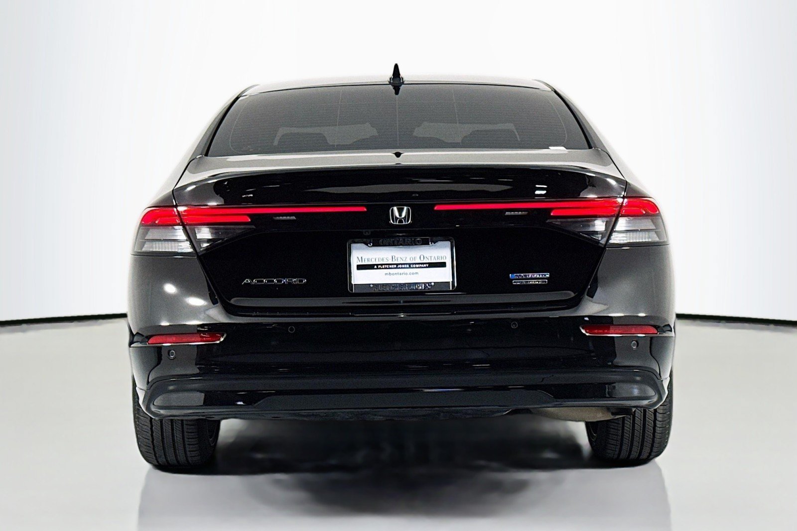 Used 2025 Honda Accord Touring image 4