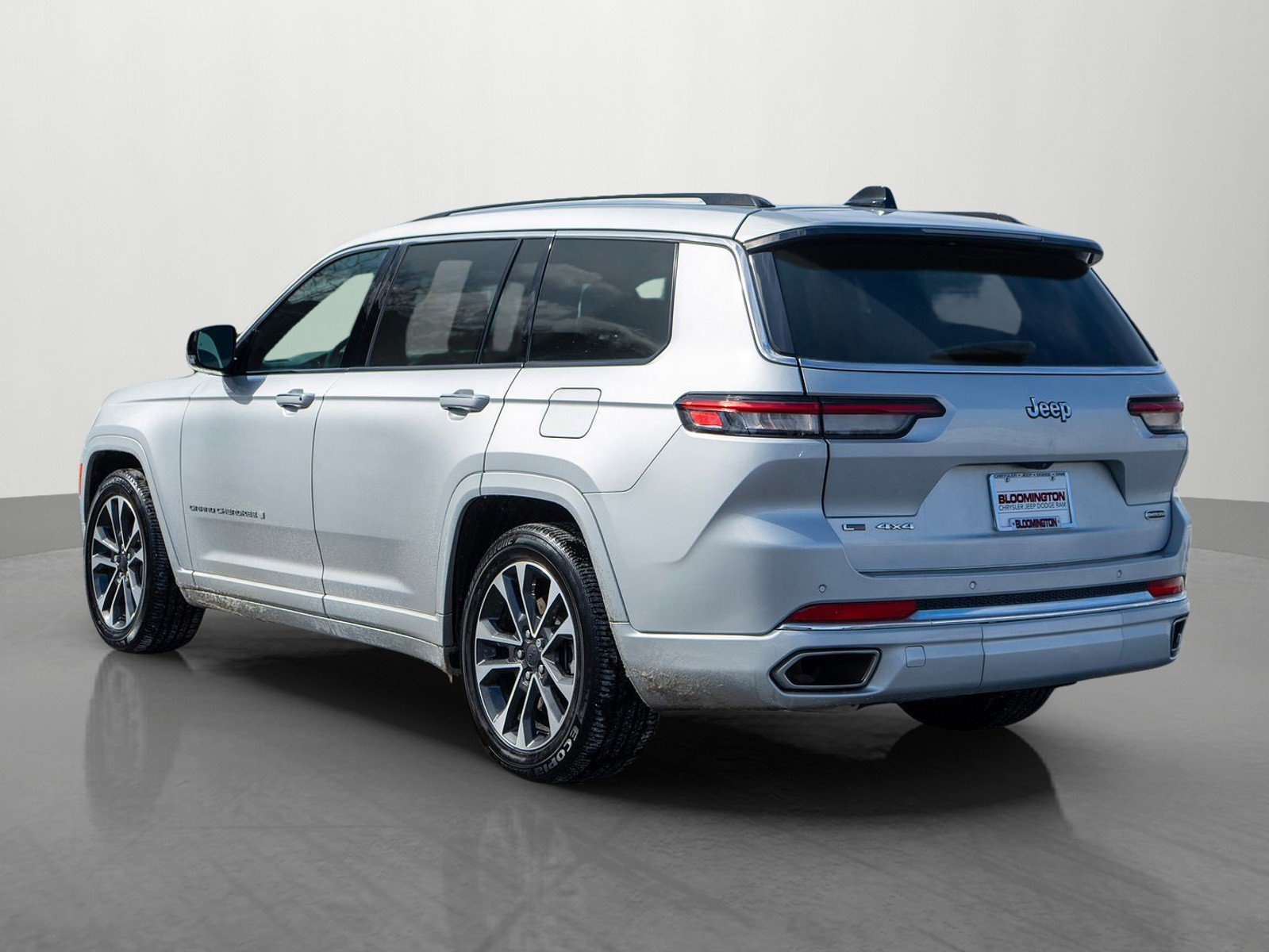 Used 2023 Jeep Grand Cherokee L Overland image 5