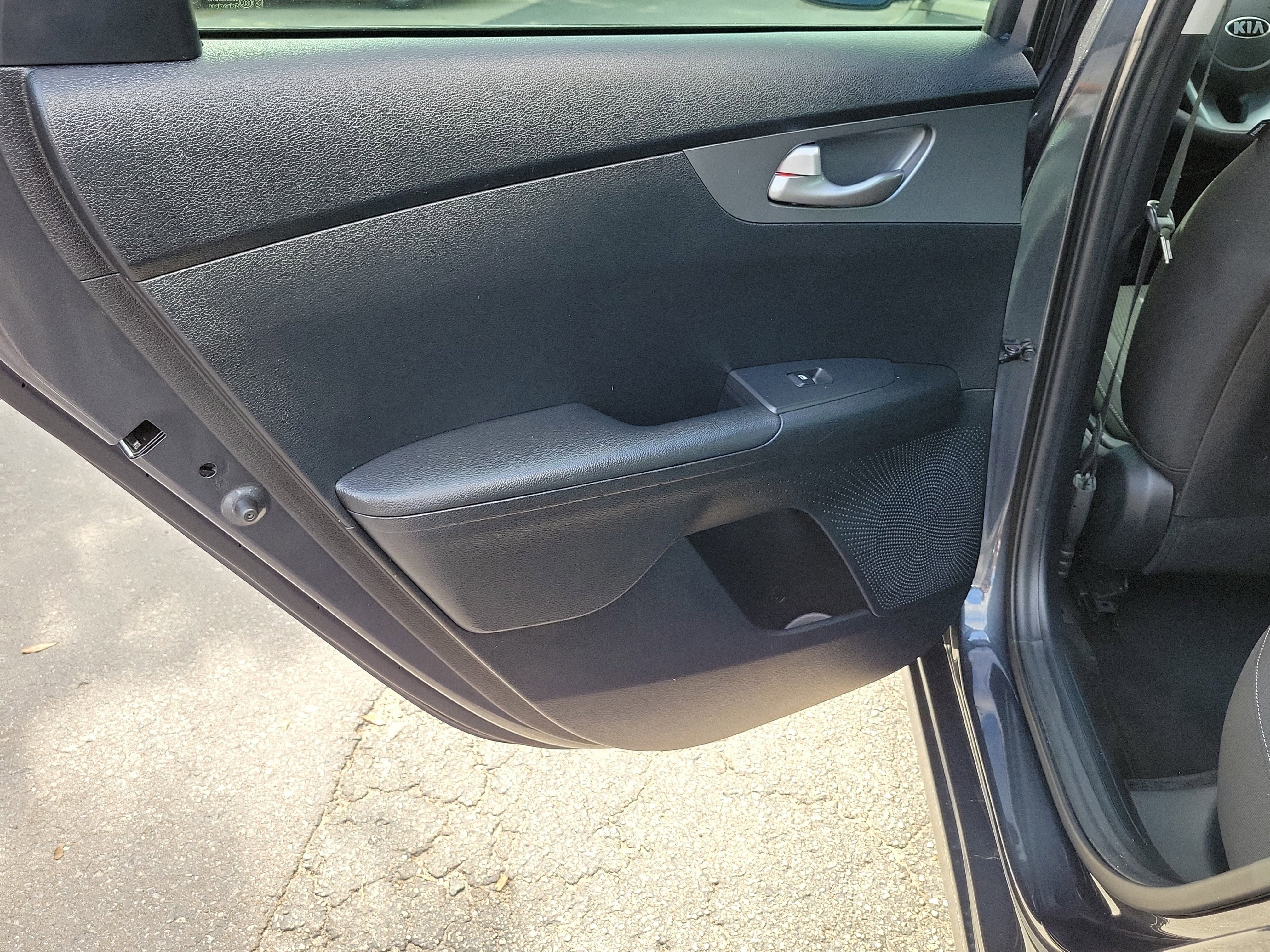 Used 2019 Kia Forte LXS FWD image 10