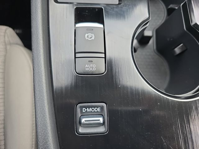Used 2023 Nissan Rogue SV FWD image 29