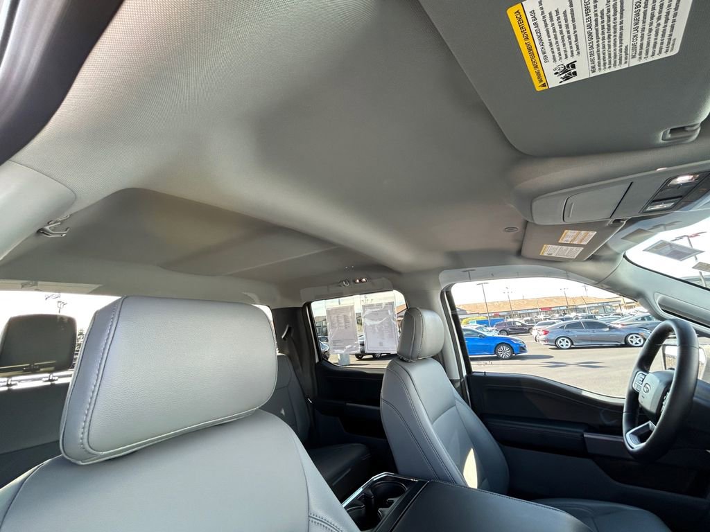 Used 2025 Ford F150 Lightning Flash AWD/4WD image 28
