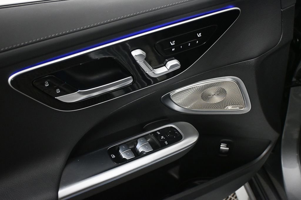 Certified 2025 Mercedes-Benz C 300 Sedan image 8
