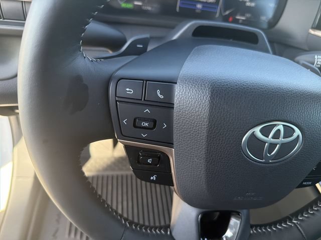 Certified 2025 Toyota Crown Signia w/ Advanced Technology Package AWD/4WD image 17