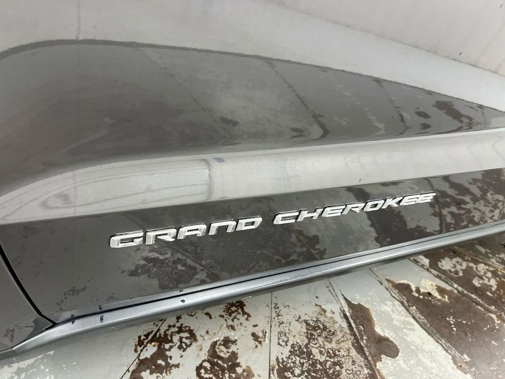 Used 2015 Jeep Grand Cherokee Limited w/ Luxury Group II AWD/4WD image 27