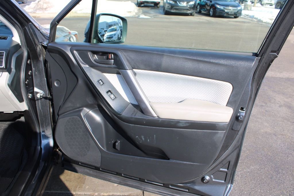 Used 2018 Subaru Forester 2.5i Premium w/ All-Weather Package image 21