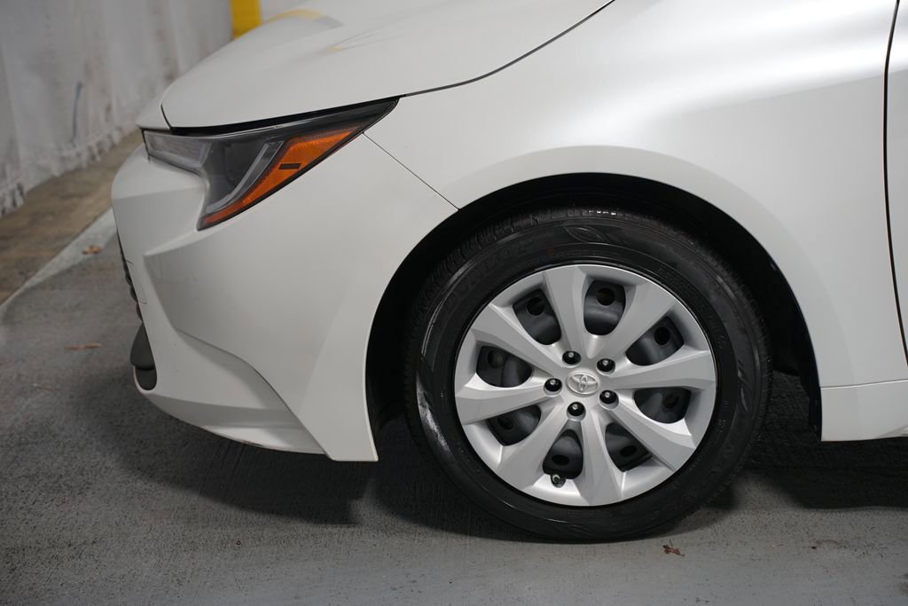Certified 2023 Toyota Corolla LE image 5