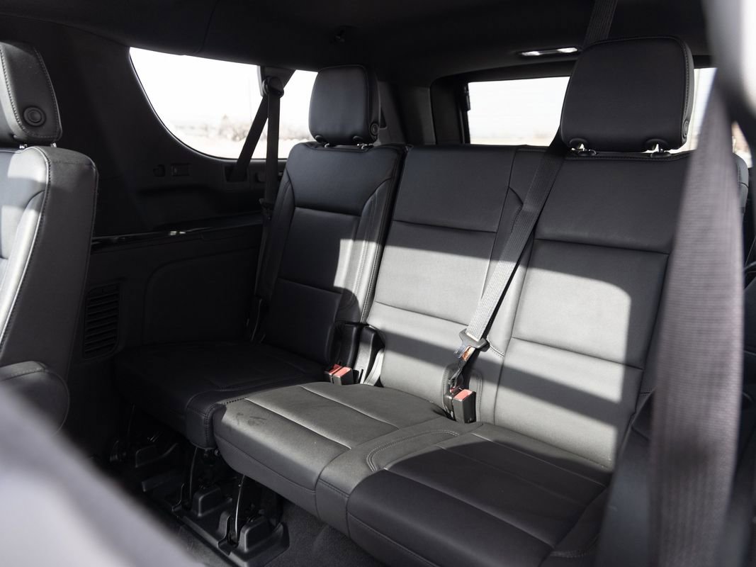 Used 2022 Chevrolet Suburban Z71 w/ Luxury Package AWD/4WD image 21