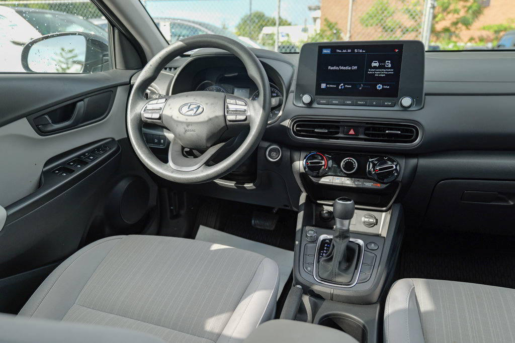 Used 2023 Hyundai Kona SEL AWD/4WD image 38