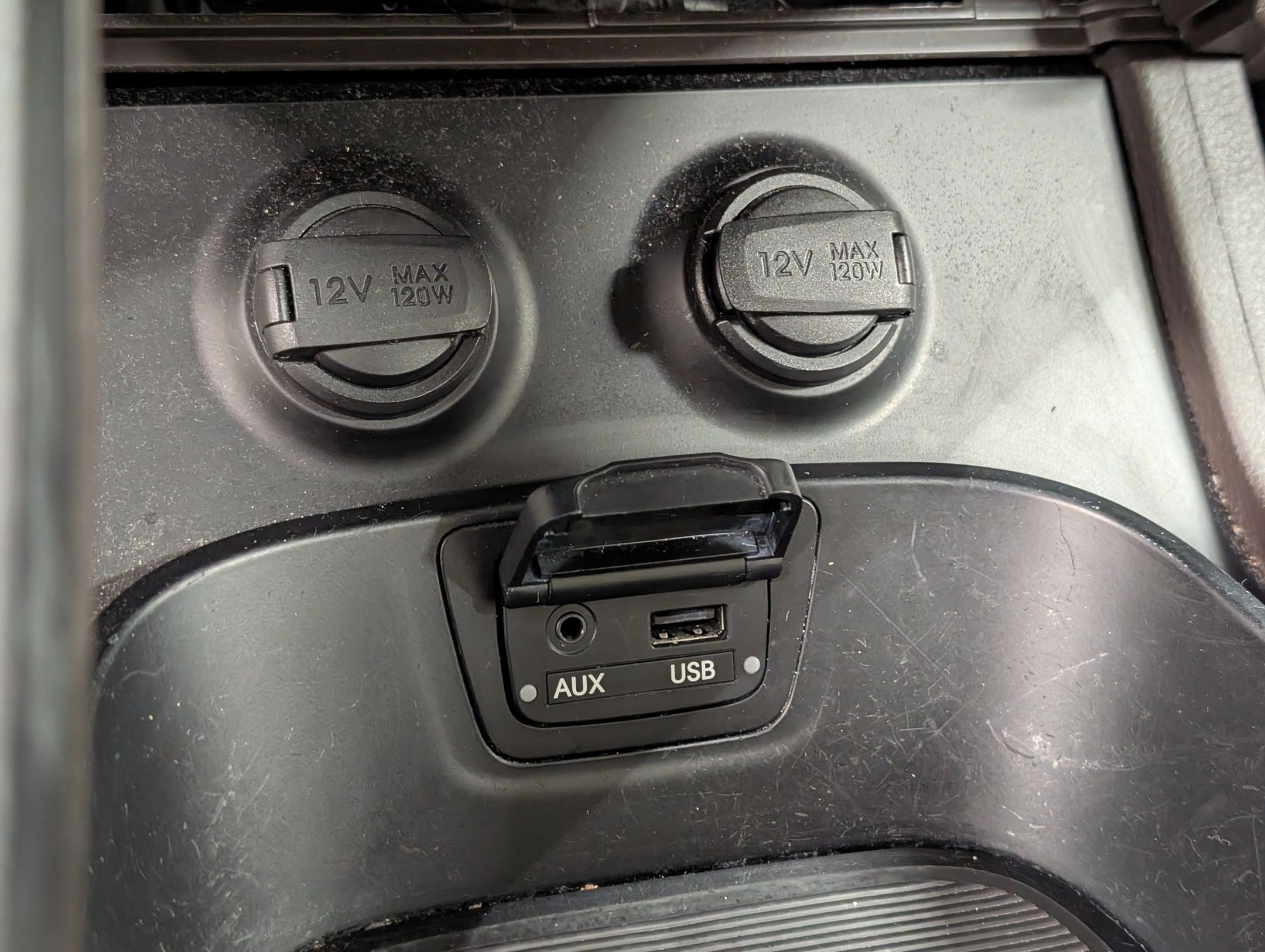 Used 2014 Hyundai Santa Fe Sport w/ Technology Package 04 image 26