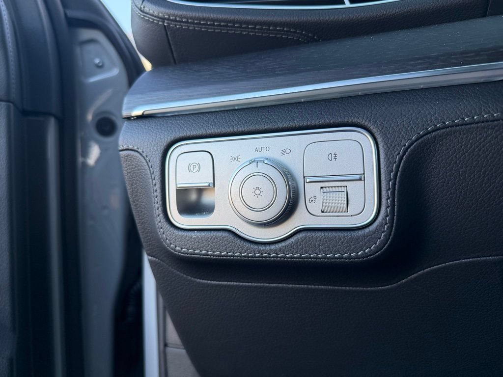 Used 2026 Mercedes-Benz GLS 580 4MATIC image 22