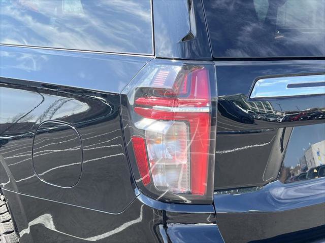 Used 2024 Chevrolet Suburban Premier AWD/4WD image 11