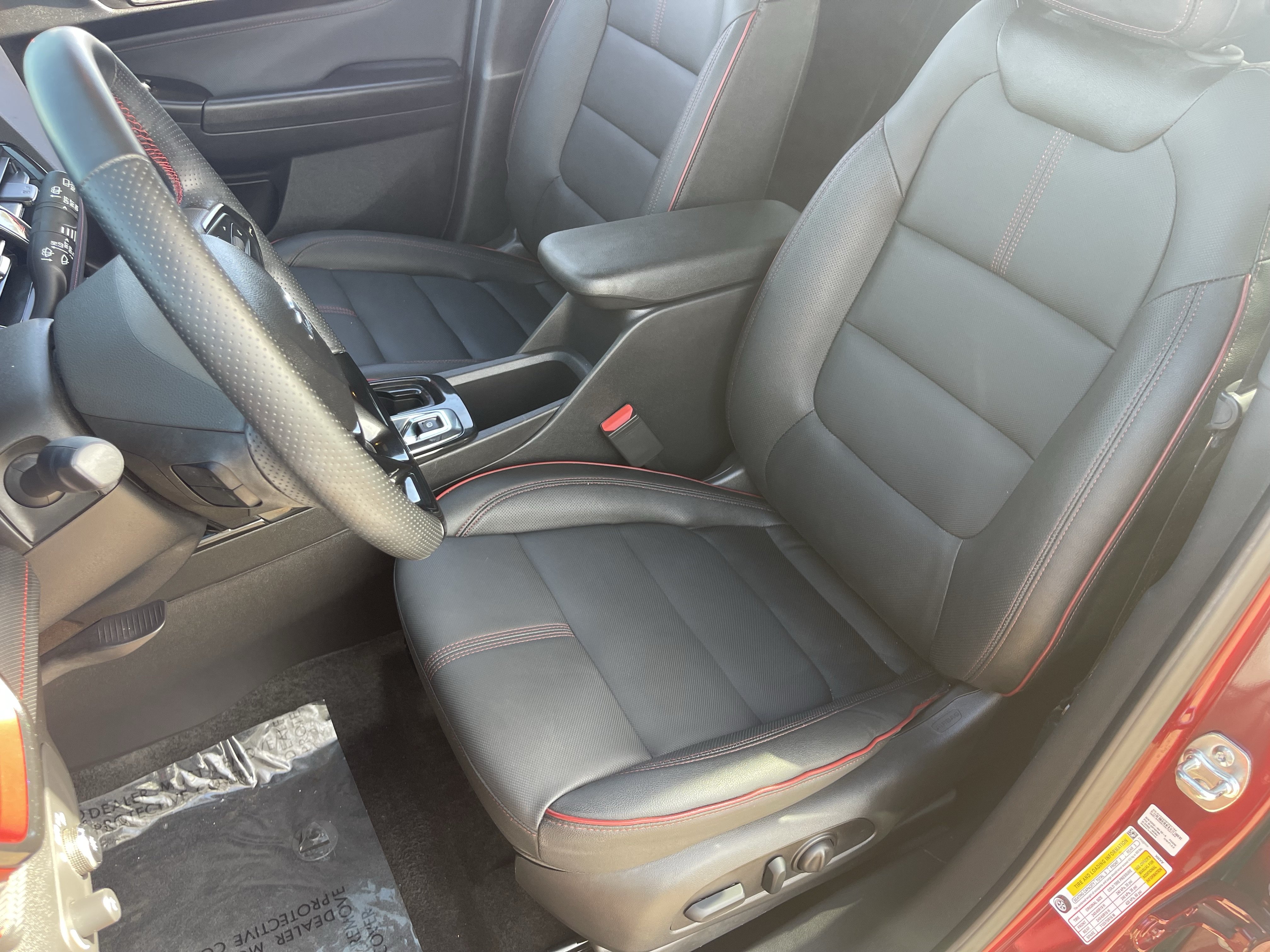 Used 2025 Chevrolet TrailBlazer RS FWD image 17