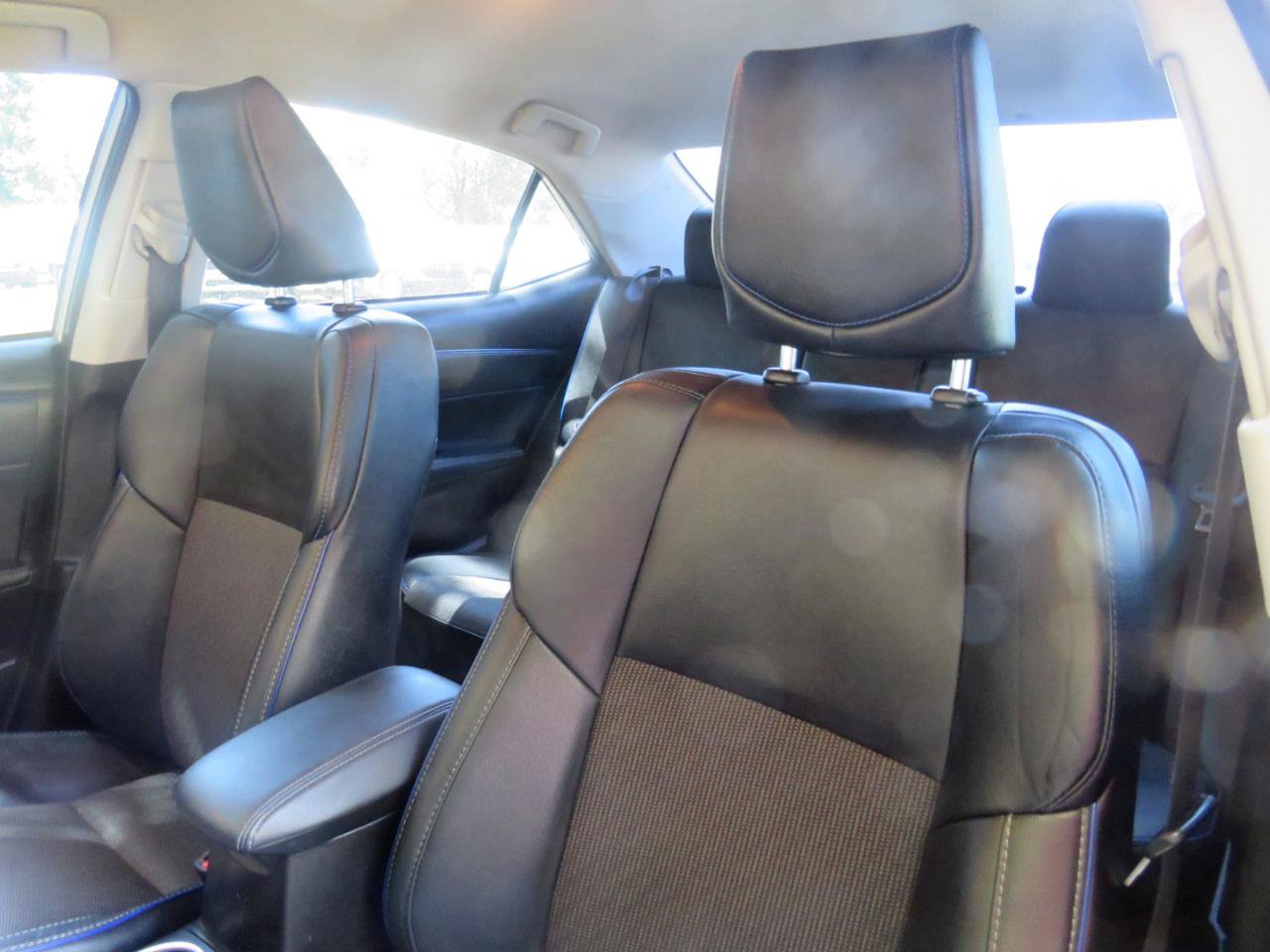 Used 2017 Toyota Corolla SE FWD image 15