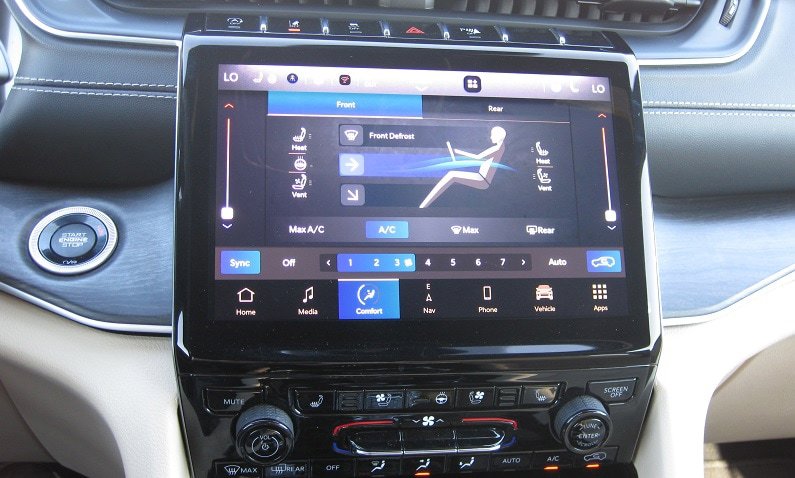 Used 2023 Jeep Grand Cherokee L Limited w/ Luxury Tech Group II AWD/4WD image 12