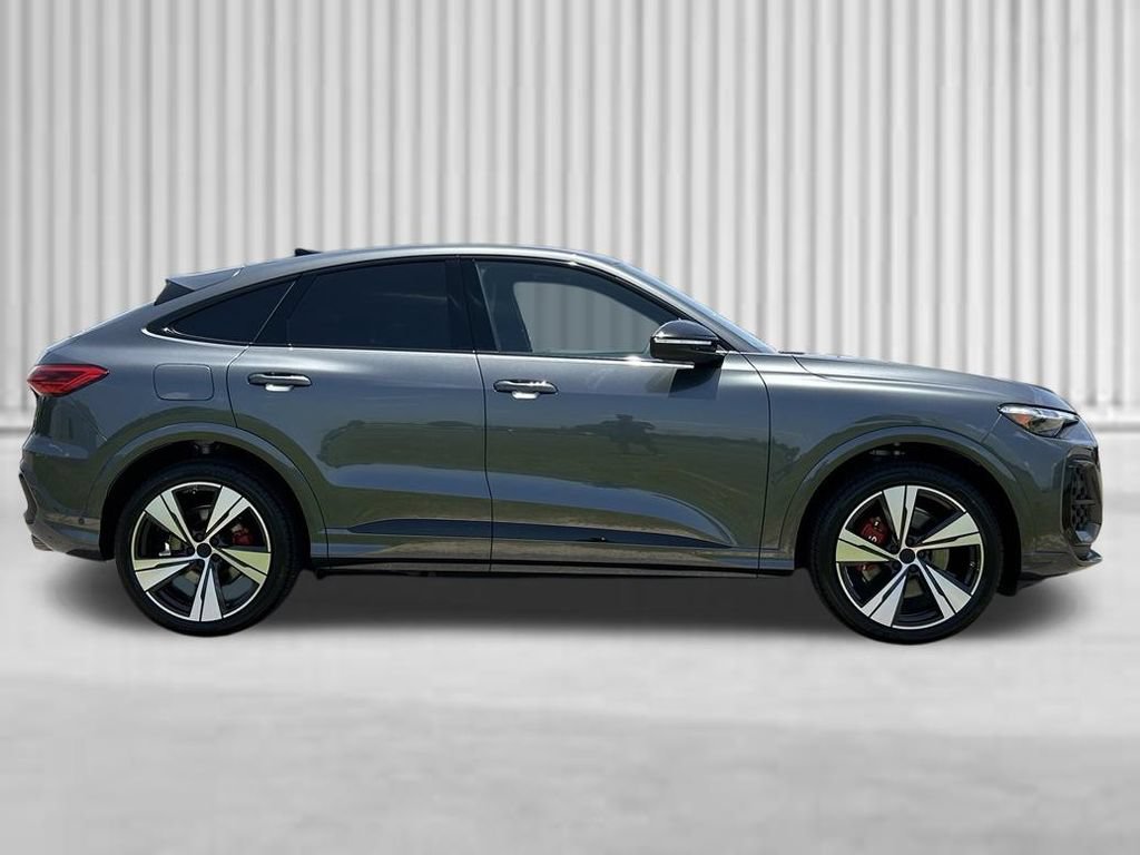 New 2026 Audi SQ5 Premium Plus AWD/4WD image 6
