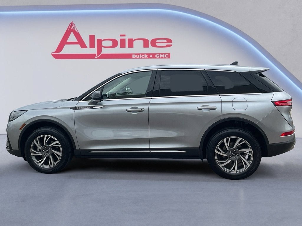 Used 2023 Lincoln Corsair AWD w/ Equipment Group 101A image 2