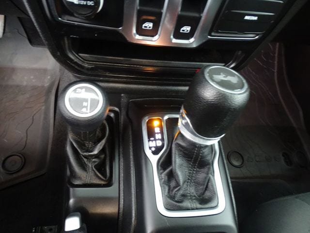 Used 2022 Jeep Wrangler Sport AWD/4WD image 9