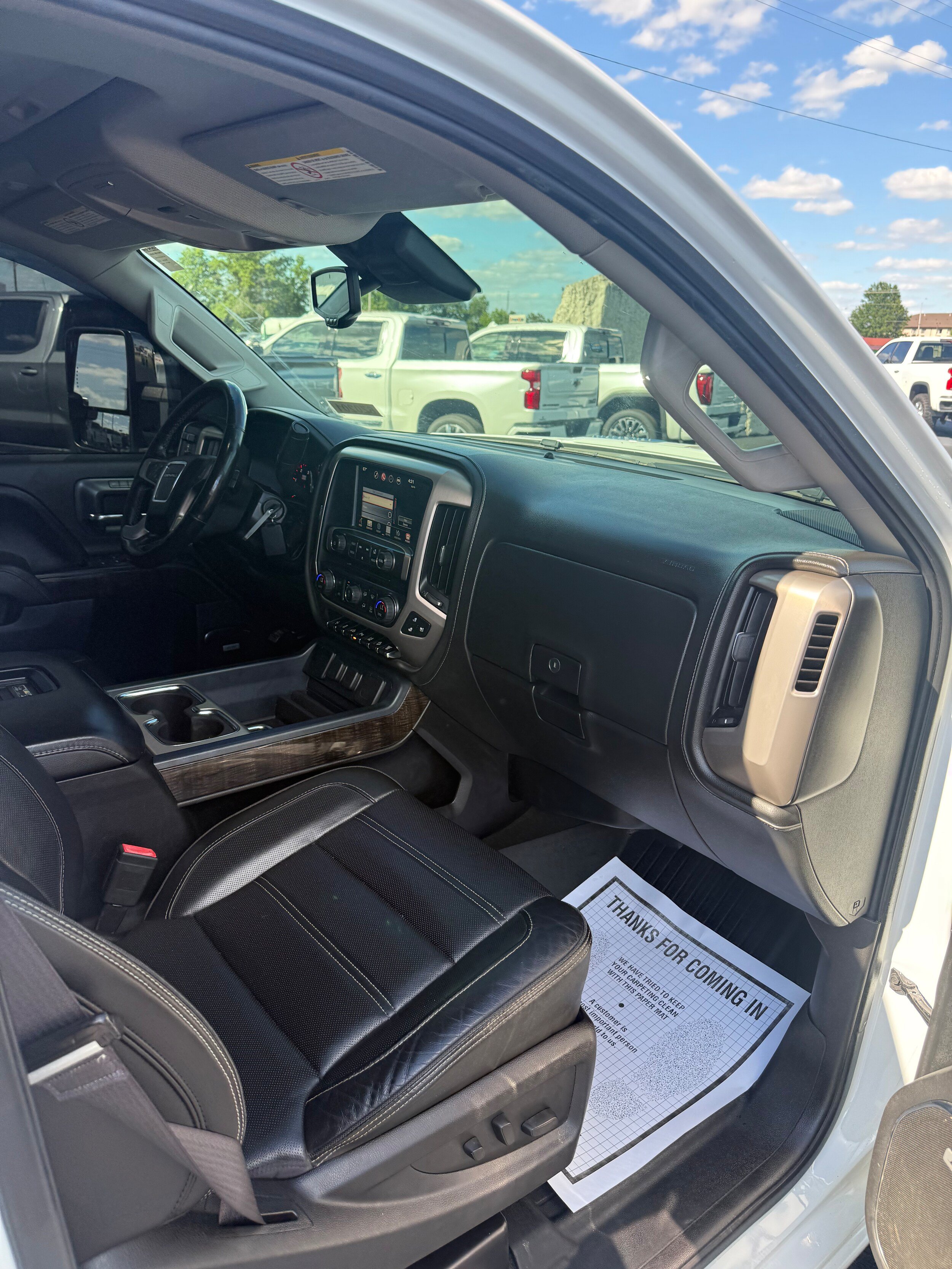 Used 2016 GMC Sierra 2500 Denali w/ Duramax Plus Package AWD/4WD image 8