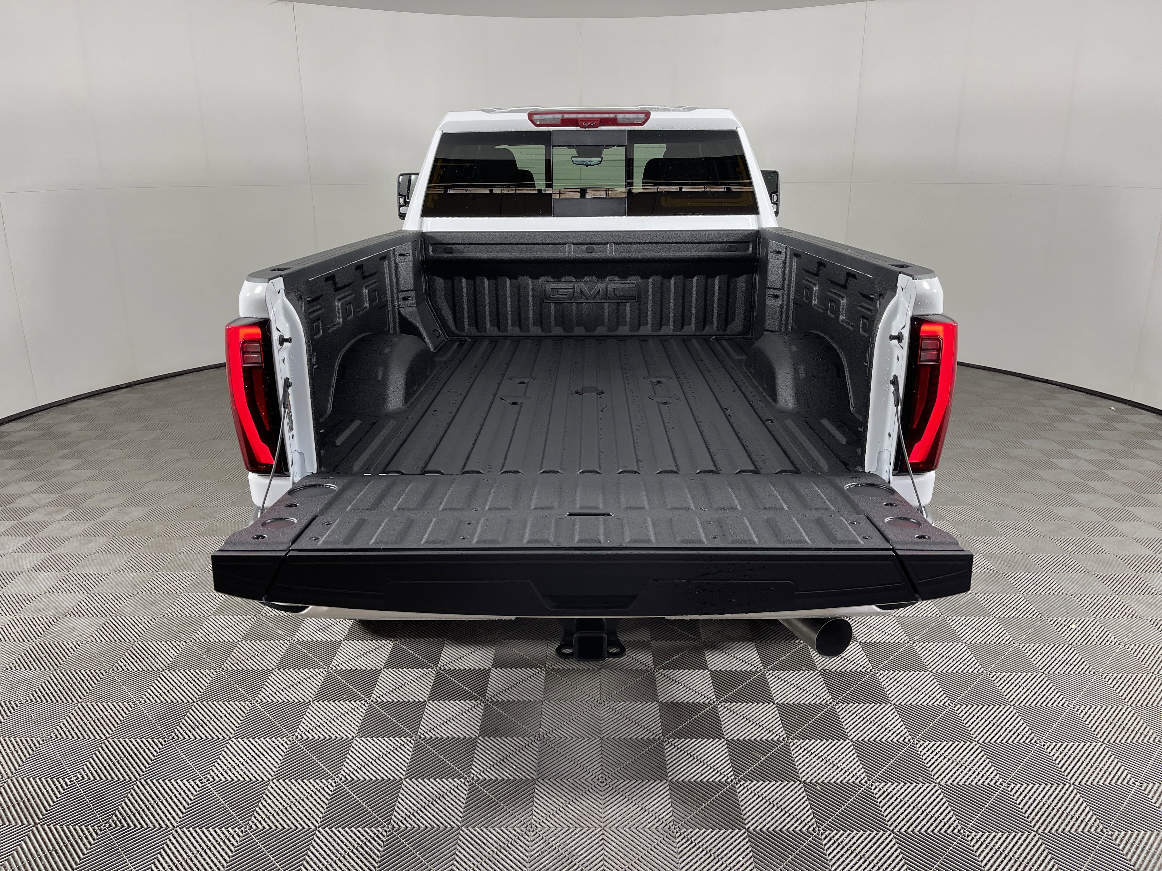 New 2026 GMC Sierra 2500 Denali w/ Denali Reserve Package image 9
