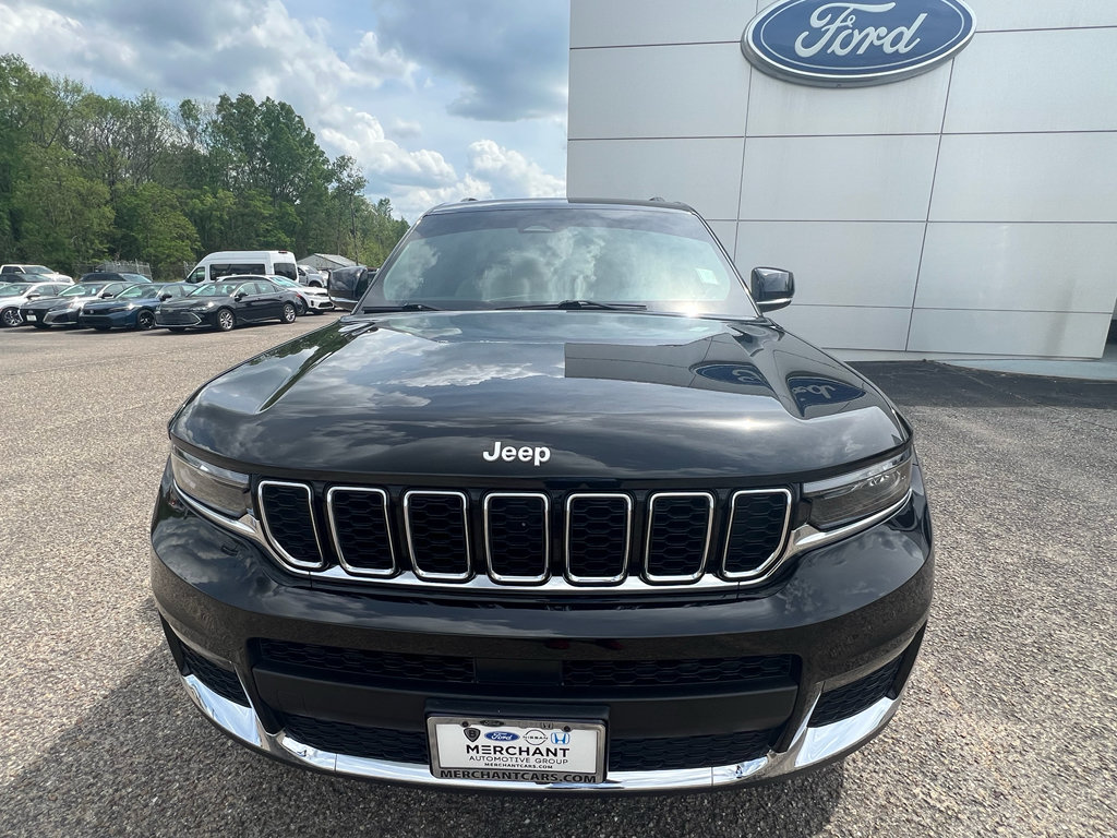 Used 2025 Jeep Grand Cherokee L Limited RWD image 3