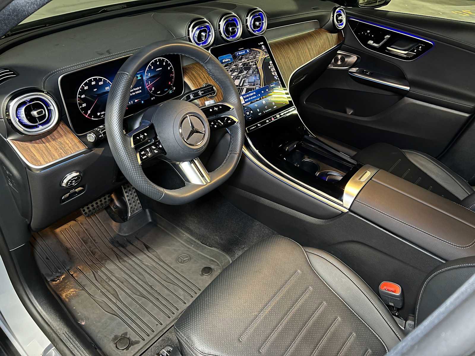 Used 2025 Mercedes-Benz GLC 300 GLC 300 image 25