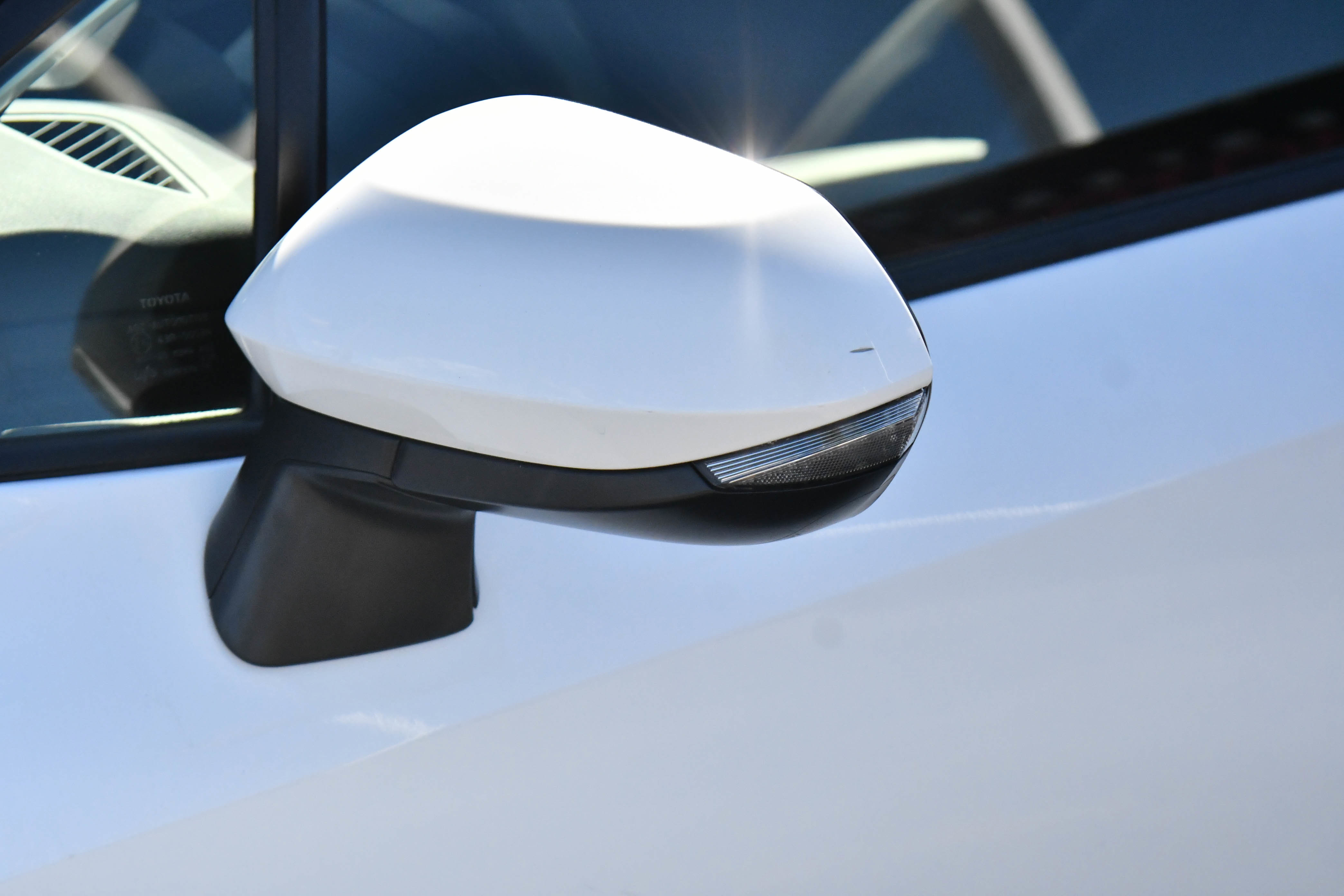 Used 2024 Toyota Corolla SE w/ SE Package image 13