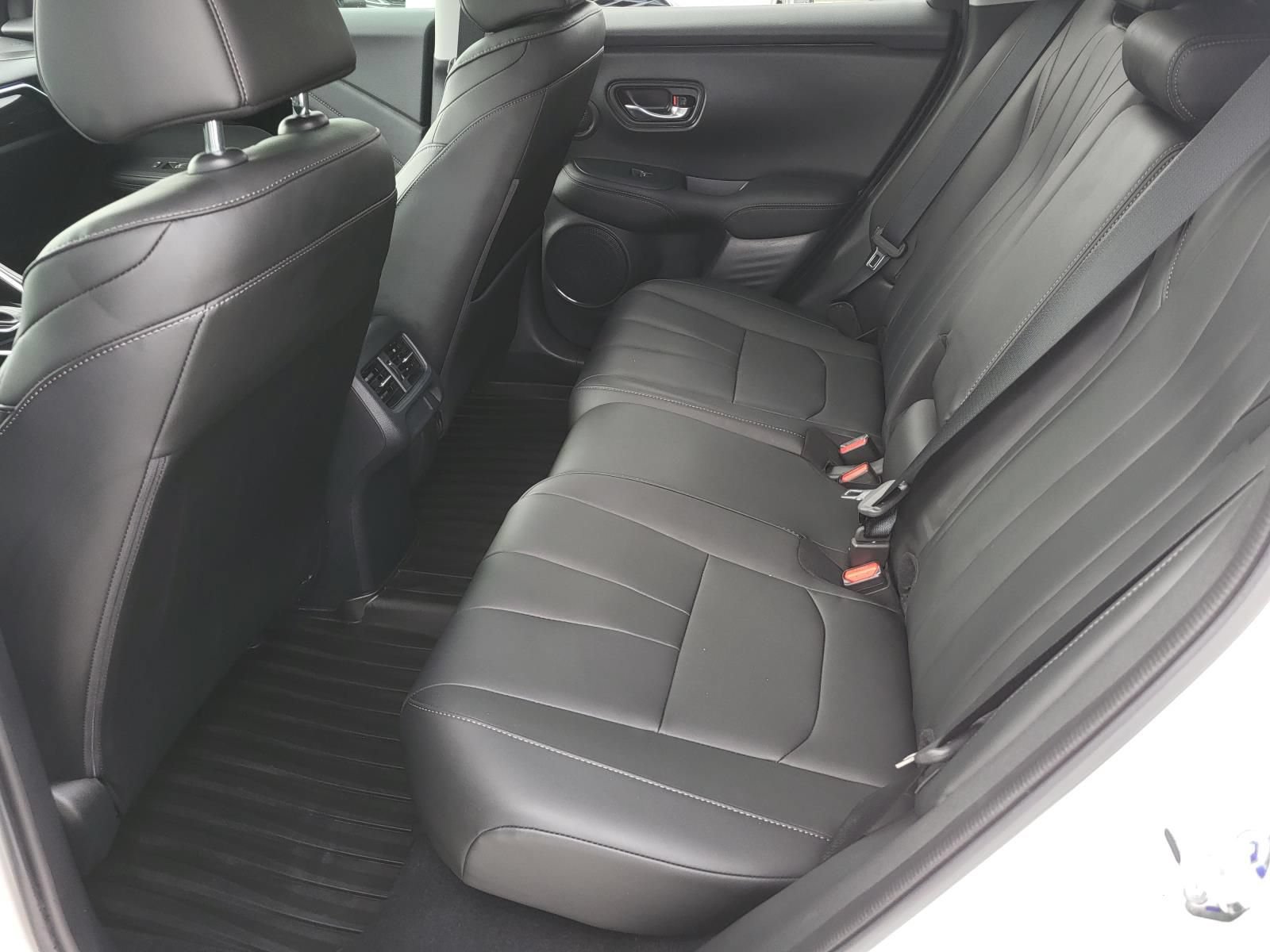 Used 2025 Acura ADX FWD image 12