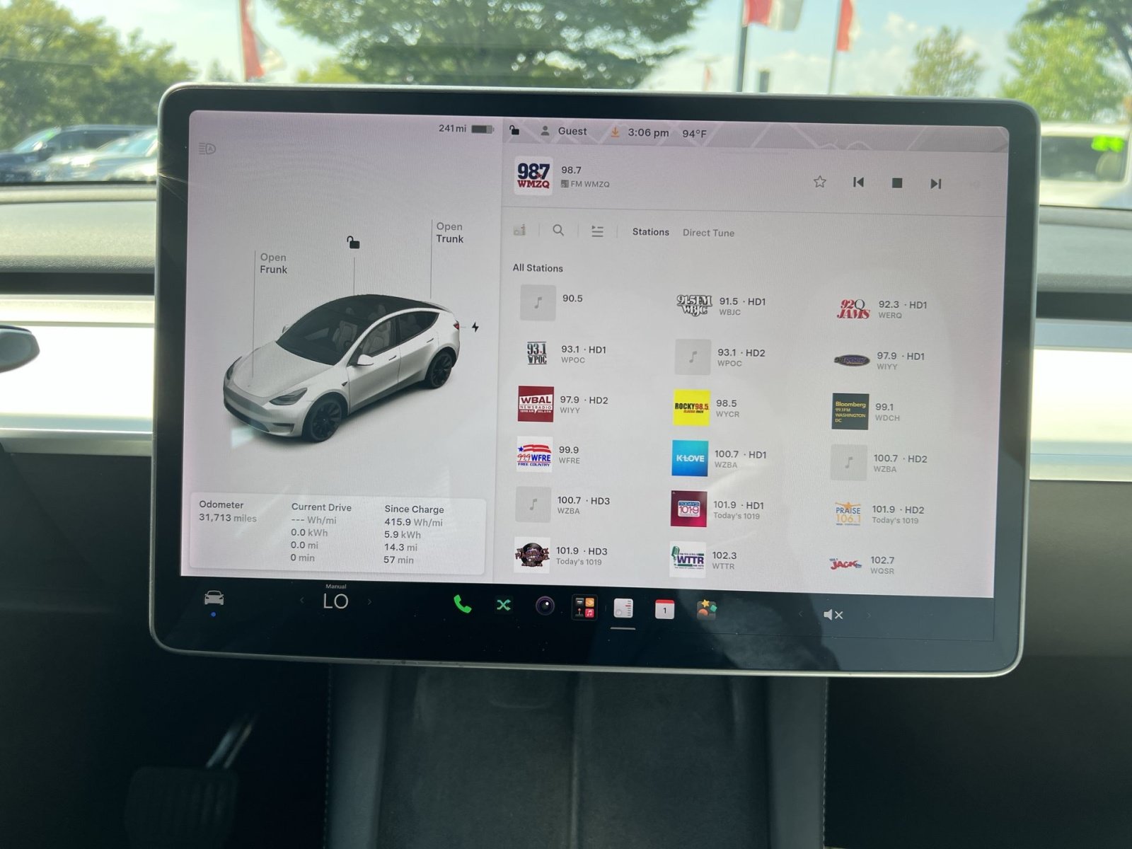 Used 2021 Tesla Model Y Long Range AWD/4WD image 18