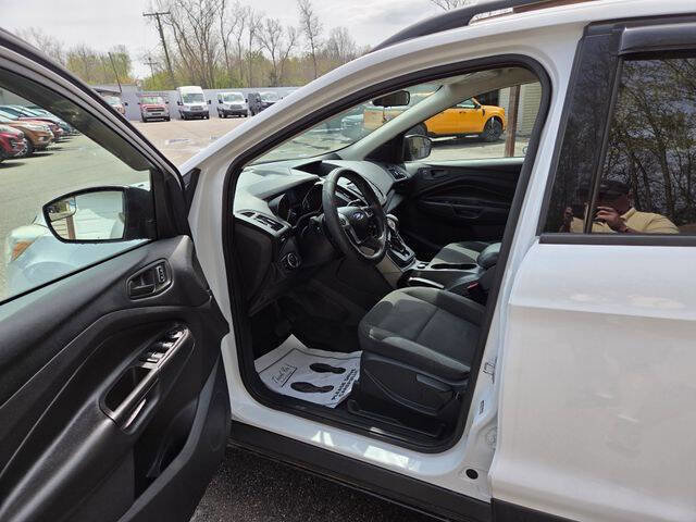 Used 2014 Ford Escape S w/ Equipment Group 101B FWD image 11