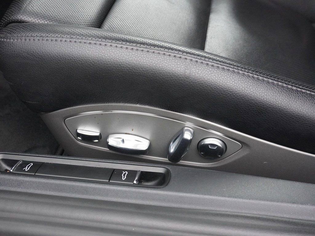 Used 2023 Porsche 718 Boxster S w/ Sport Chrono Package image 29
