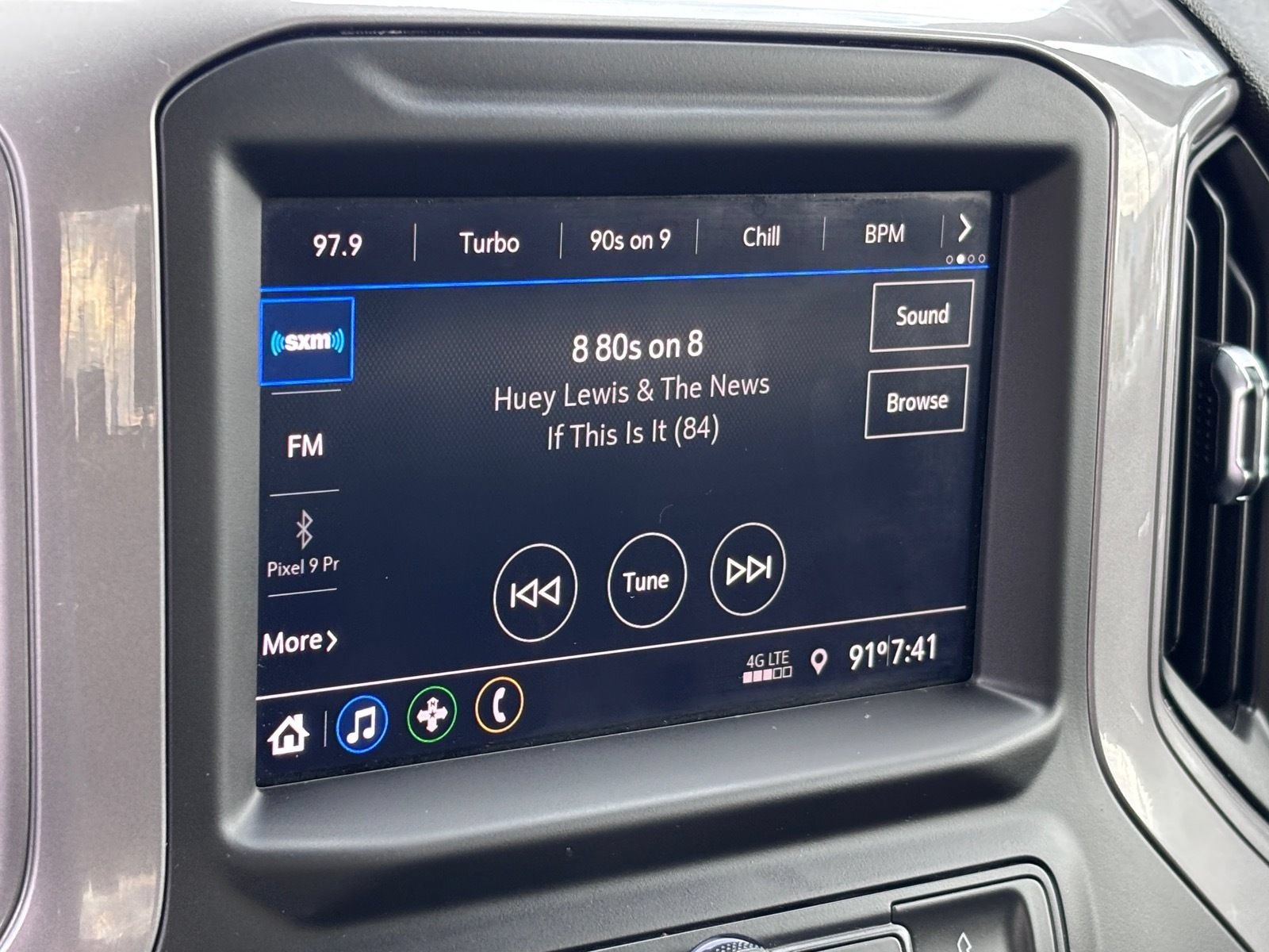 Used 2022 Chevrolet Silverado 1500 Custom w/ Safety Confidence Package RWD image 29