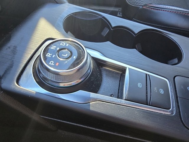 Used 2024 Ford Escape ST-Line image 18