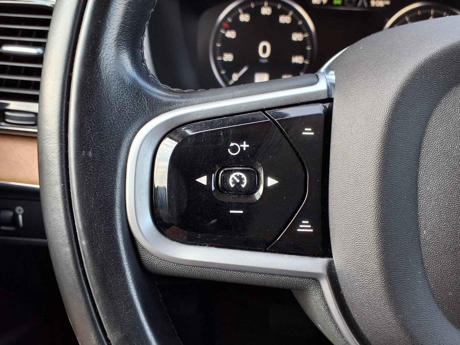Used 2019 Volvo XC90 T6 Inscription w/ Advanced Package AWD/4WD image 14