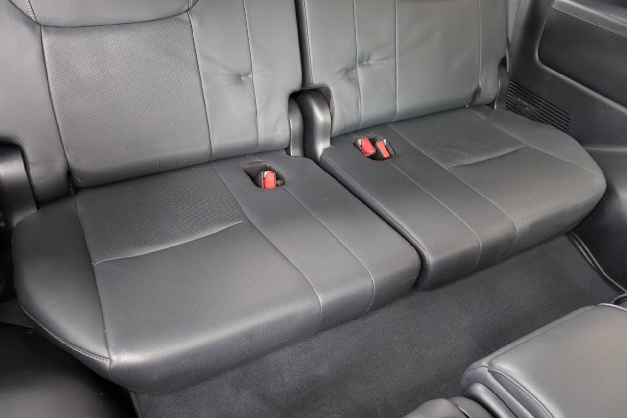 Used 2015 Lexus LX 570 4WD image 40