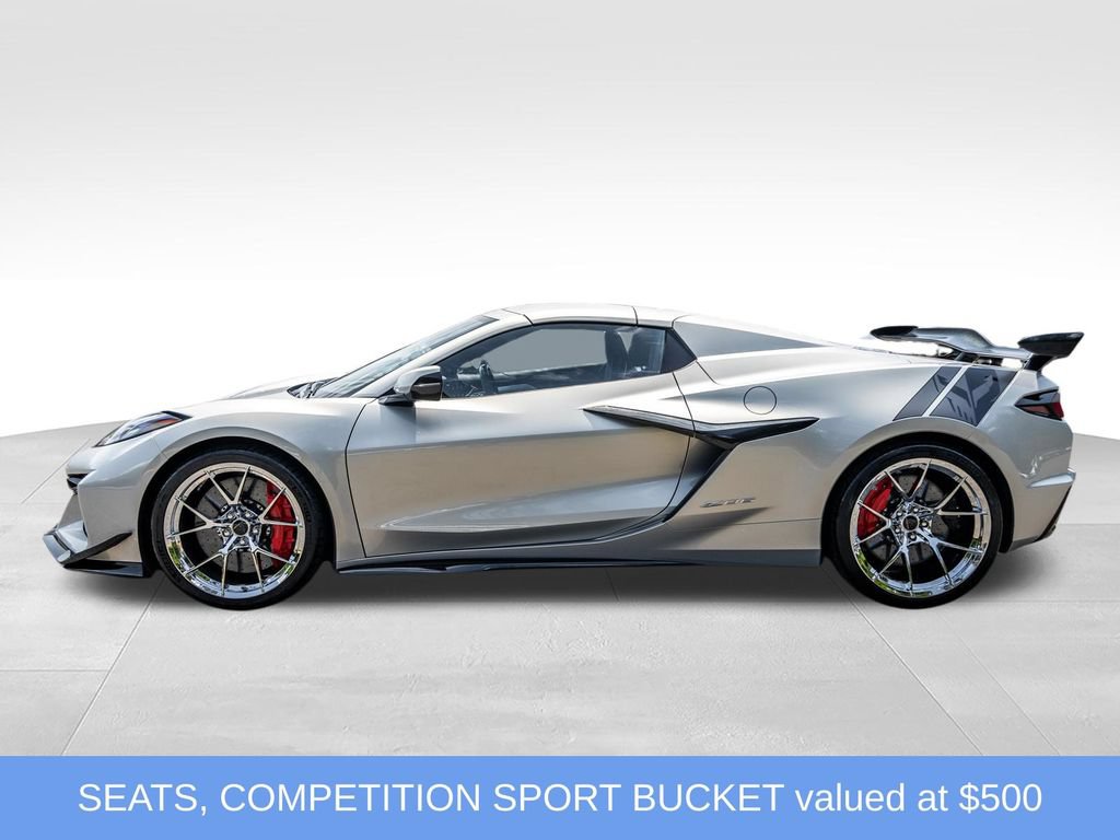 Used 2023 Chevrolet Corvette Z06 w/ Z07 Performance Package RWD image 12