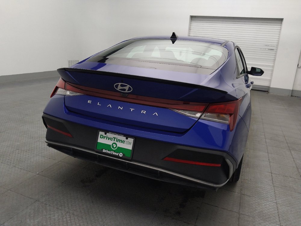 Used 2025 Hyundai Elantra Sport w/ Cargo Package FWD image 7