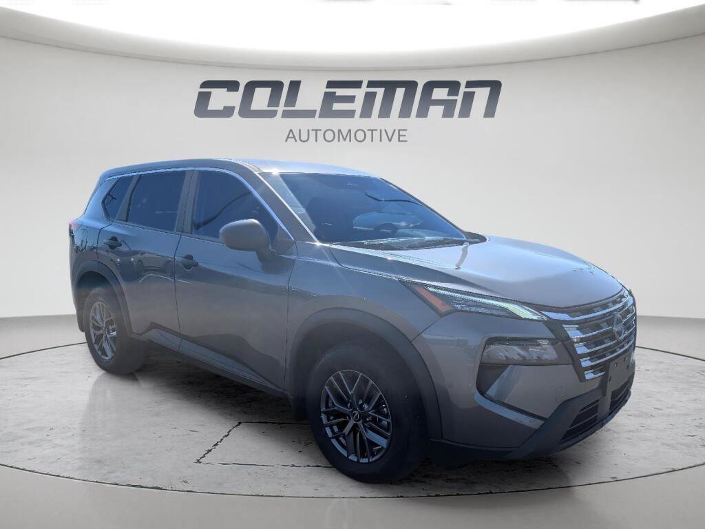 Certified 2026 Nissan Rogue S AWD/4WD image 2