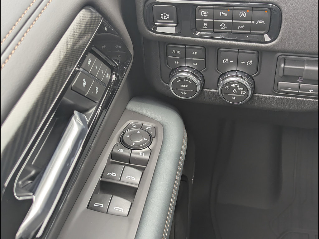 New 2026 GMC Yukon XL AT4 w/ AT4 Premium Plus Package AWD/4WD image 24