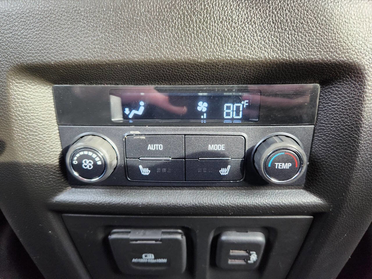 Used 2018 Chevrolet Traverse Premier image 19