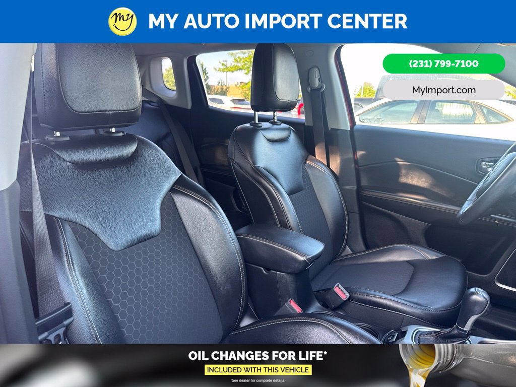 Used 2018 Jeep Compass Latitude w/ Popular Equipment Group AWD/4WD image 28